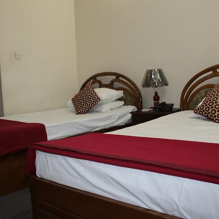 Hotel Uttara Dhaka Buitenkant foto