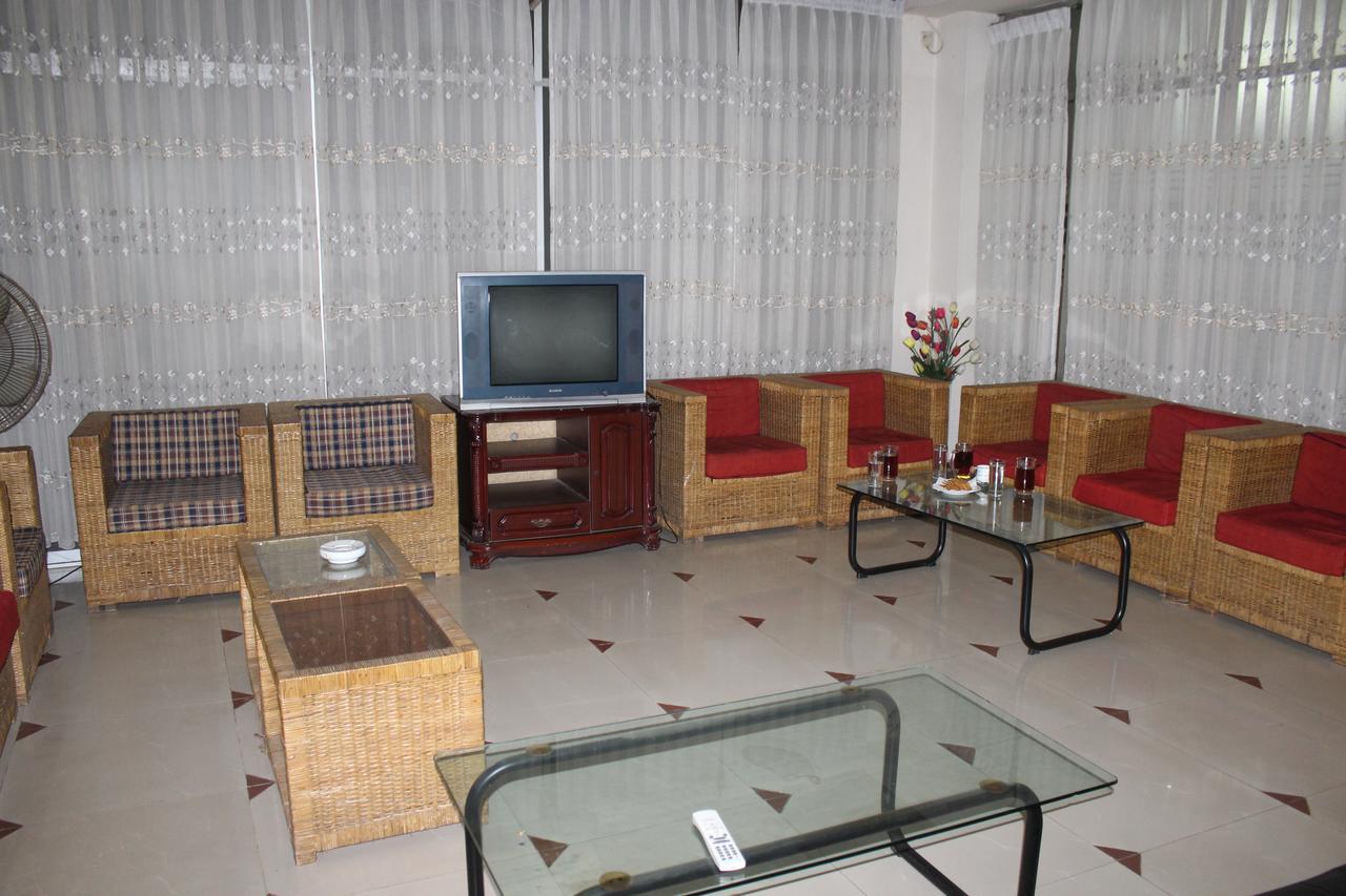 Hotel Uttara Dhaka Buitenkant foto