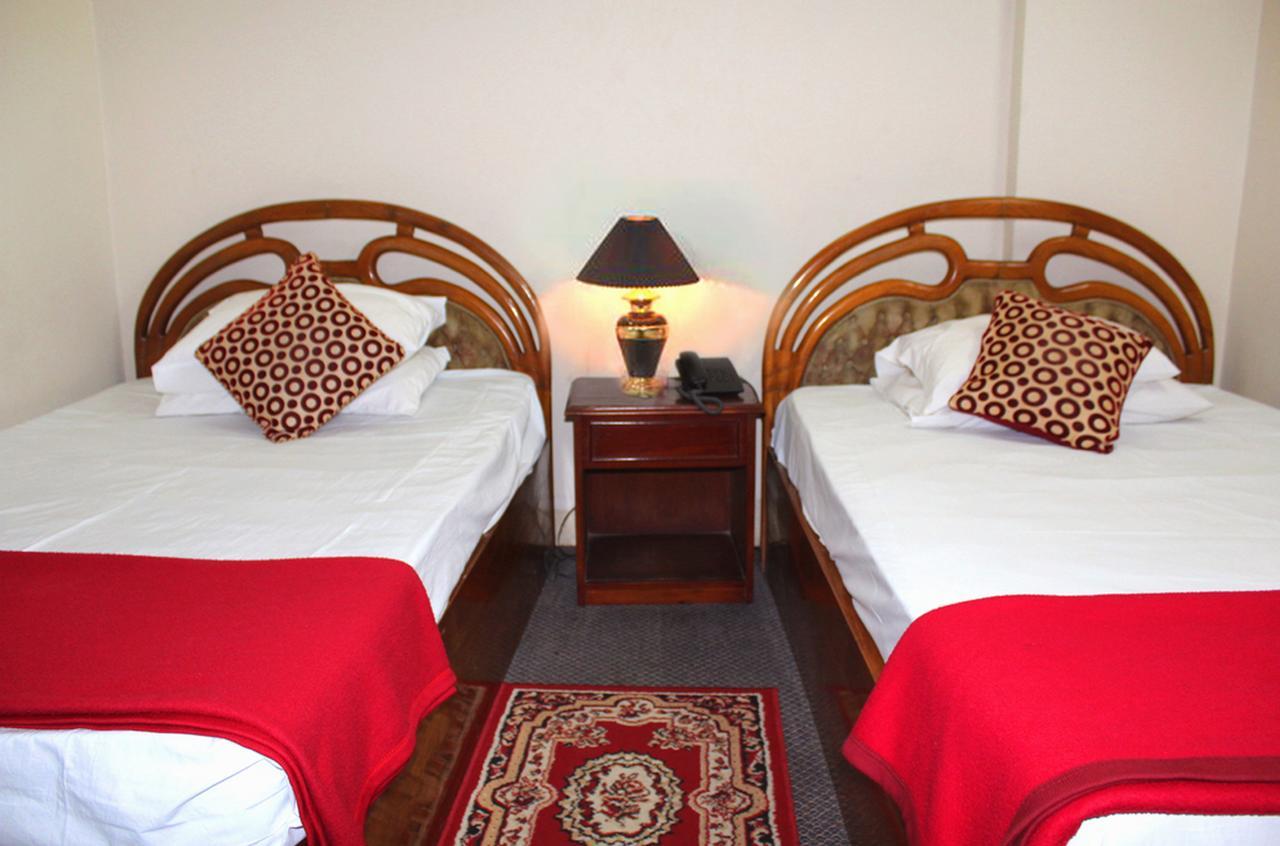 Hotel Uttara Dhaka Buitenkant foto